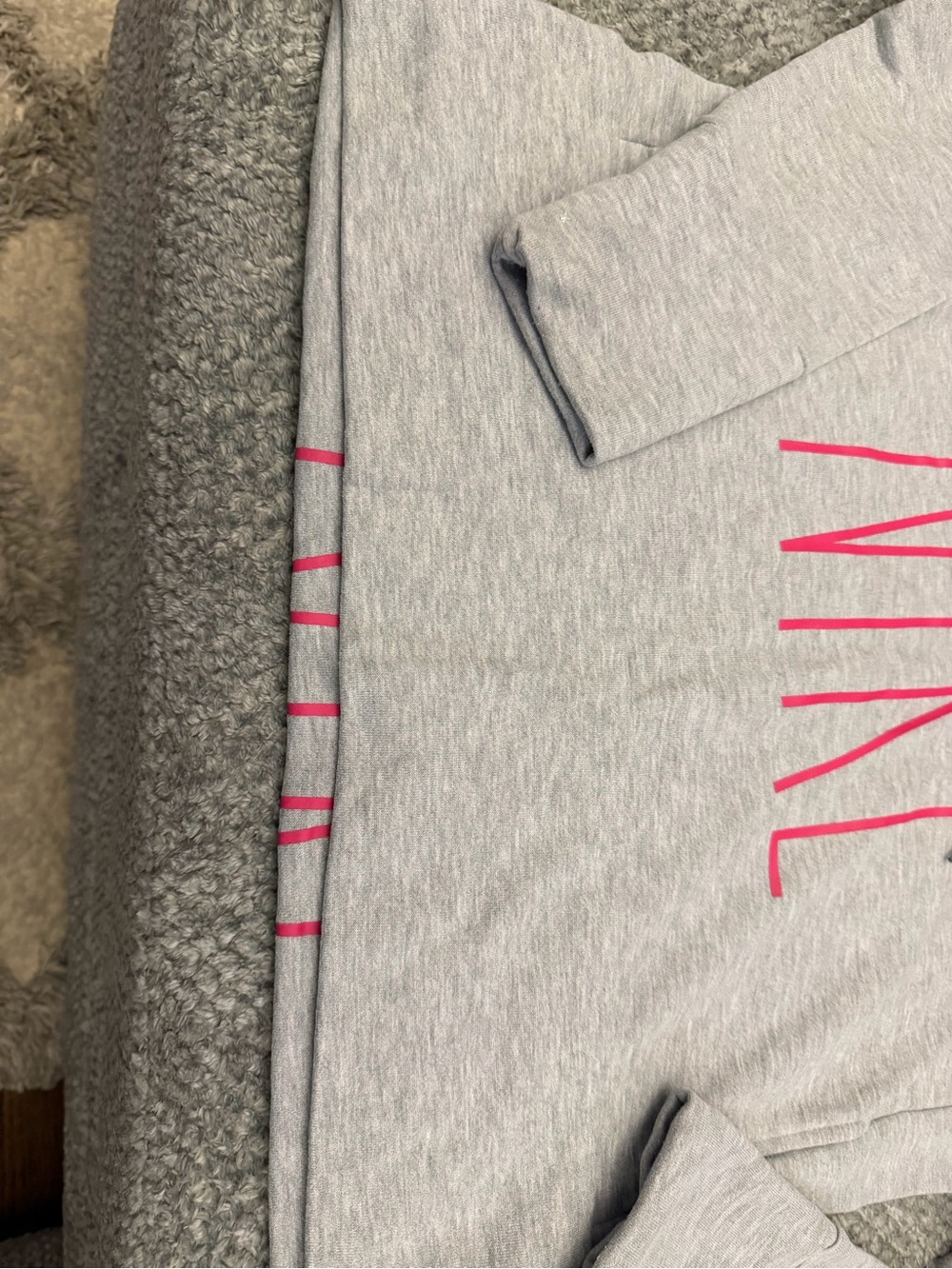 Sweater Subcategory Classification - Picture 3 of 8